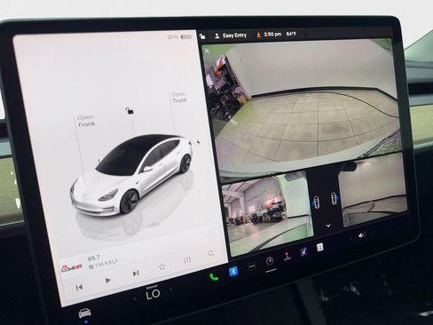 Used 2023 Tesla Model 3 Standard Range image 64