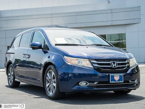 Used 2015 Honda Odyssey Touring image 1