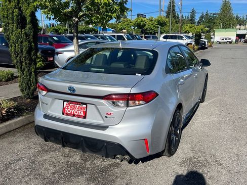 Certified 2025 Toyota Corolla SE w/ SE Premium Package AWD/4WD image 8
