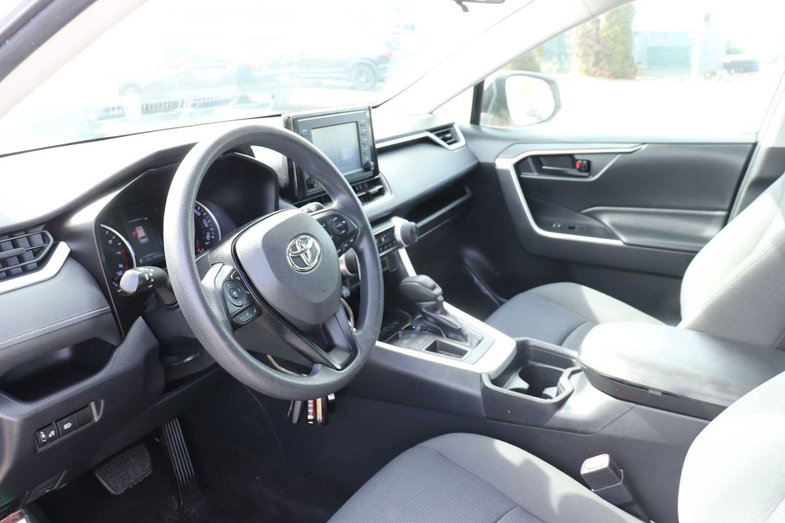 Used 2019 Toyota RAV4 LE w/ All Weather Liner Package FWD image 10