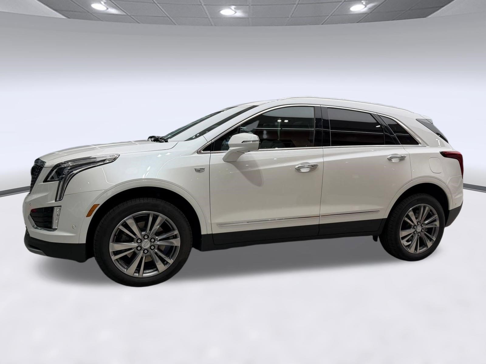 Certified 2026 Cadillac XT5 Premium Luxury w/ Driver Assist Package FWD image 2