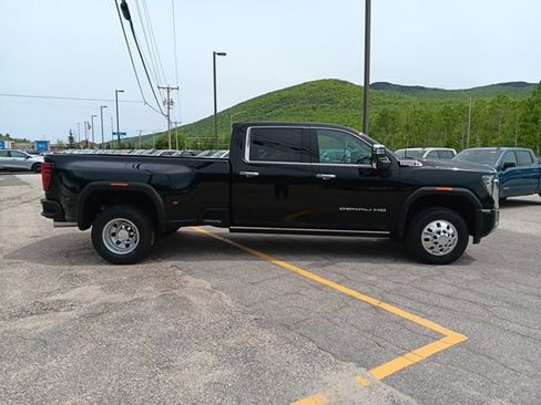 New 2026 GMC Sierra 3500 Denali w/ Denali Reserve Package AWD/4WD image 30