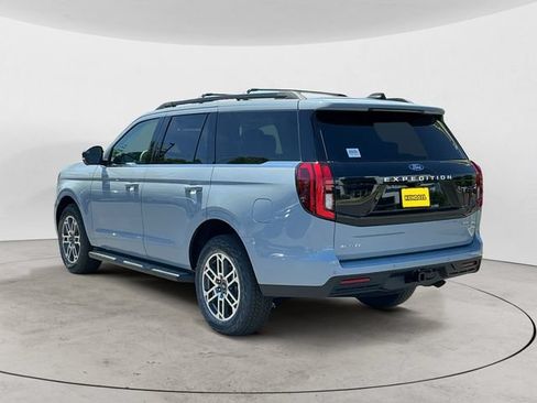 New 2026 Ford Expedition Active AWD/4WD image 3