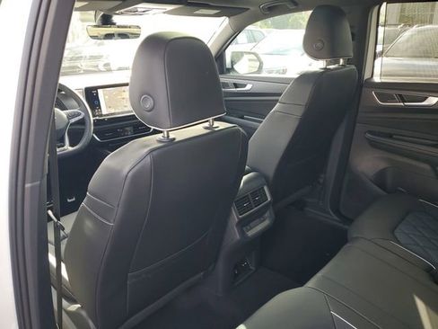 New 2026 Volkswagen Atlas Cross Sport SEL Premium R-Line image 11