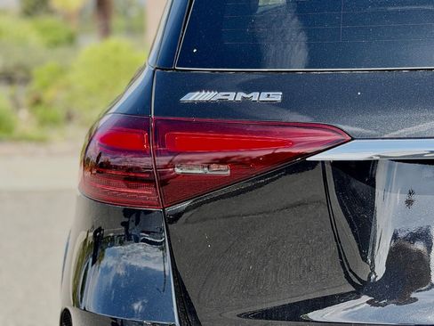 New 2026 Mercedes-Benz GLE 63 AMG S image 10