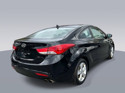 Used 2013 Hyundai Elantra FWD image 3