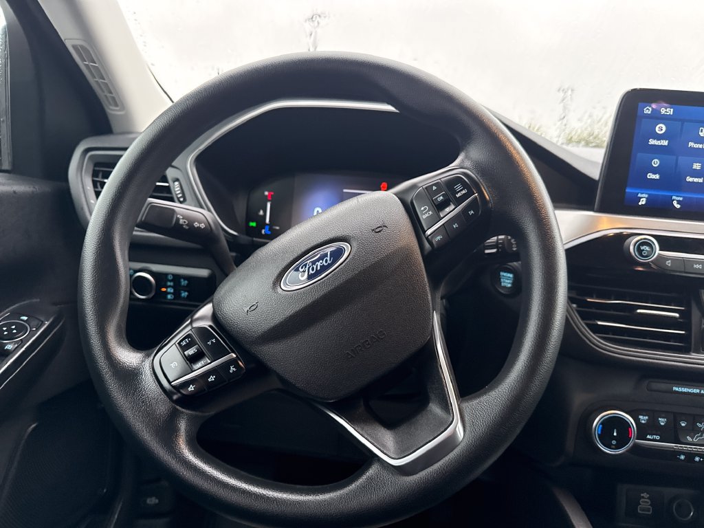 Used 2025 Ford Escape Active AWD/4WD image 14