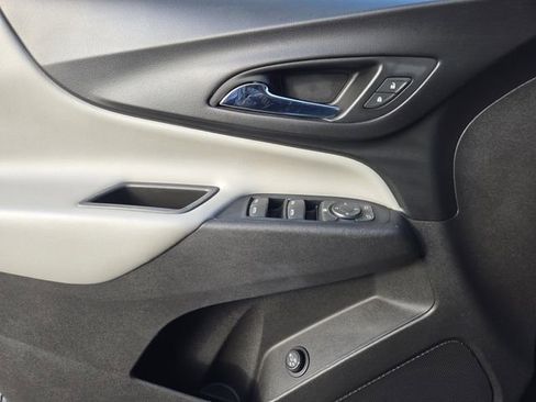 Used 2019 Chevrolet Equinox LT image 24