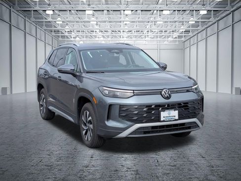New 2026 Volkswagen Tiguan S image 7