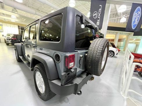 Used 2015 Jeep Wrangler Unlimited Sport w/ Quick Order Package 24S AWD/4WD image 6