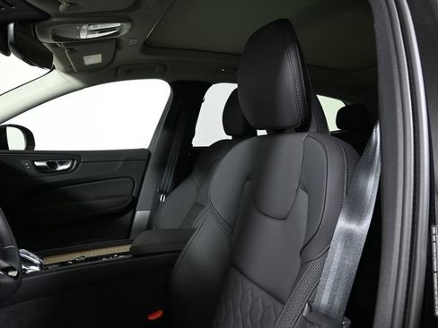Used 2026 Volvo XC60 B5 Plus w/ Protection Package Premier AWD/4WD image 4
