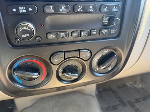 Used 2004 Chevrolet Colorado 4x4 Extended Cab w/ Comfort Convenience Package image 22