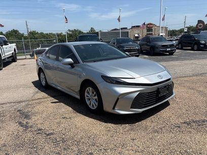 Used 2025 Toyota Camry LE w/ Convenience Package