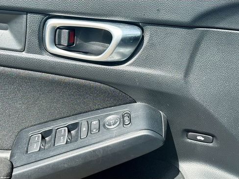 Used 2023 Honda Civic LX image 13
