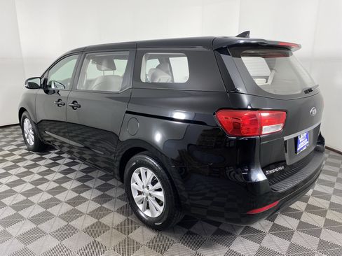Used 2018 Kia Sedona L FWD image 8