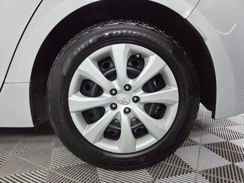 Used 2021 Toyota Corolla LE FWD image 11