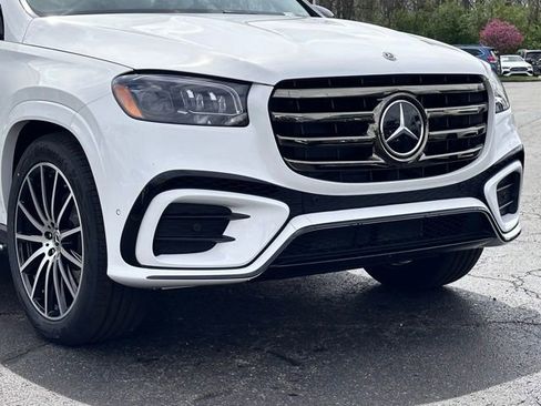 New 2026 Mercedes-Benz GLS 580 4MATIC image 2