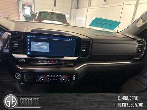 Used 2024 Chevrolet Silverado 1500 LT w/ Z71 Off-Road Package AWD/4WD image 12