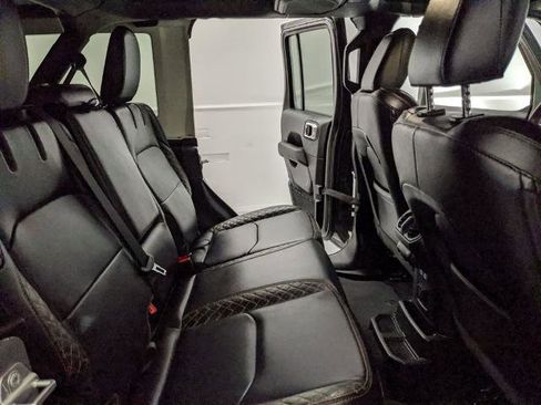 Used 2023 Jeep Wrangler Unlimited Sahara AWD/4WD image 21