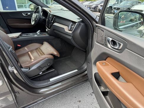 Used 2022 Volvo XC60 B6 Inscription w/ Advanced Package AWD/4WD image 5