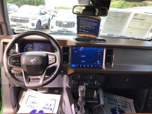 Certified 2023 Ford Bronco Outer Banks AWD/4WD image 2