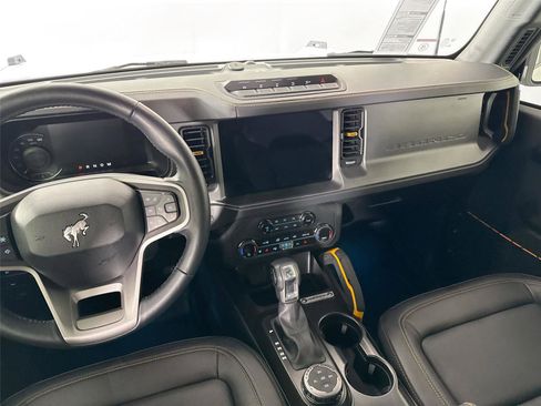 Used 2024 Ford Bronco Badlands image 32