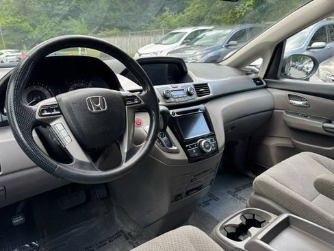 Used 2016 Honda Odyssey SE image 13