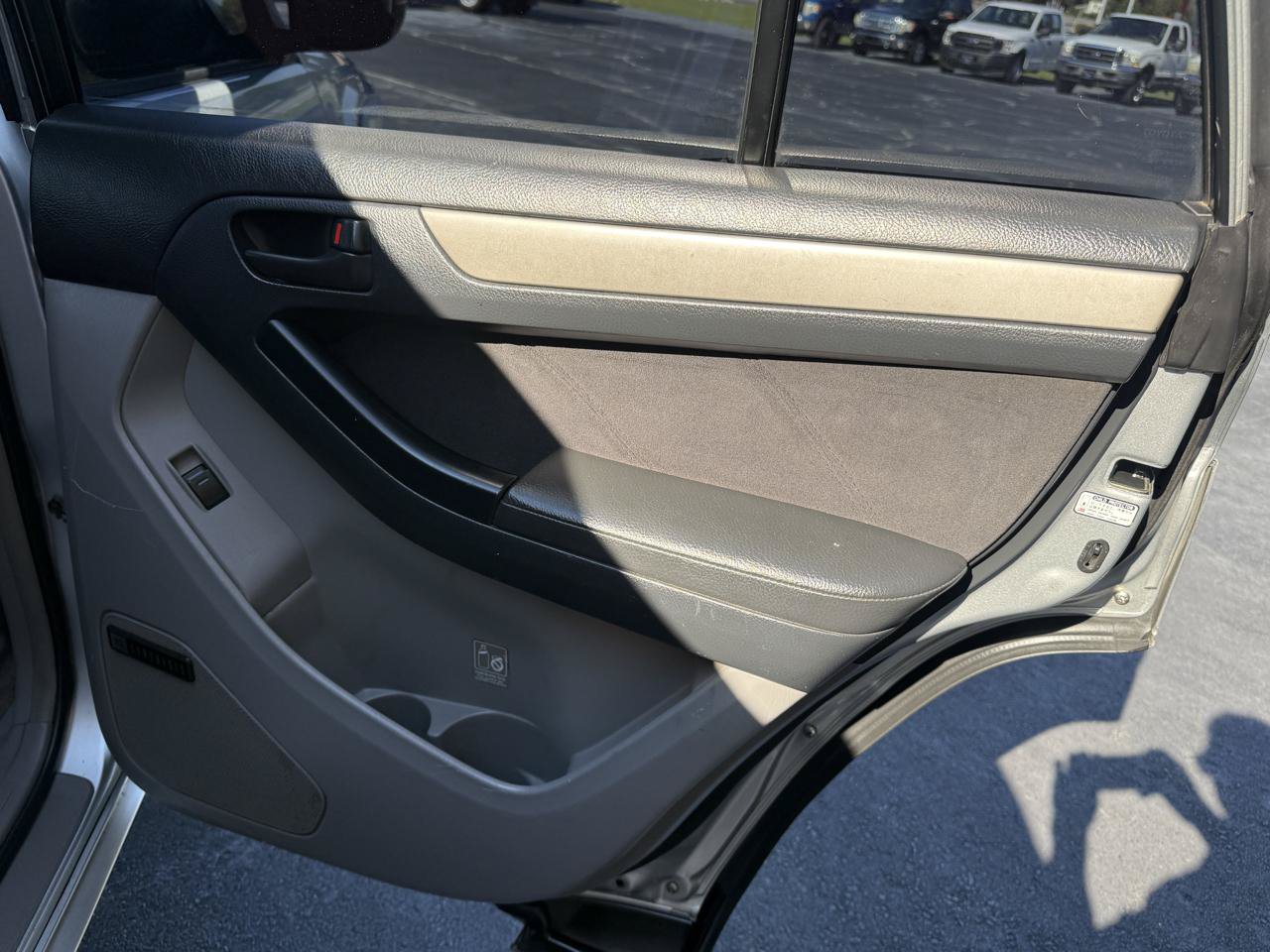 Used 2004 Toyota 4Runner SR5 RWD image 15