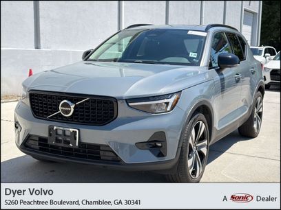 Used 2023 Volvo XC40 B5 Plus w/ Driver Assist Package
