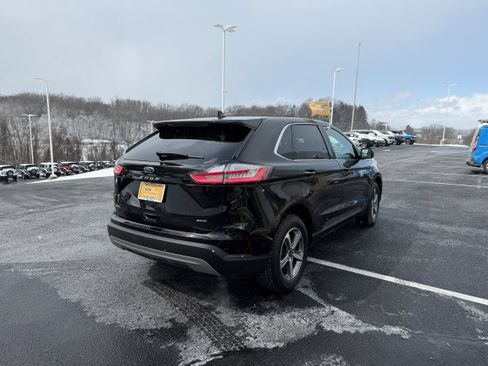 Certified 2023 Ford Edge SEL w/ Convenience Package image 6