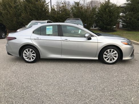 Certified 2023 Toyota Camry LE image 8