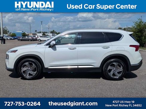 Used 2023 Hyundai Santa Fe SEL w/ Premium Package FWD image 2