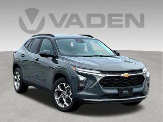 Used 2025 Chevrolet Trax LT FWD video 1