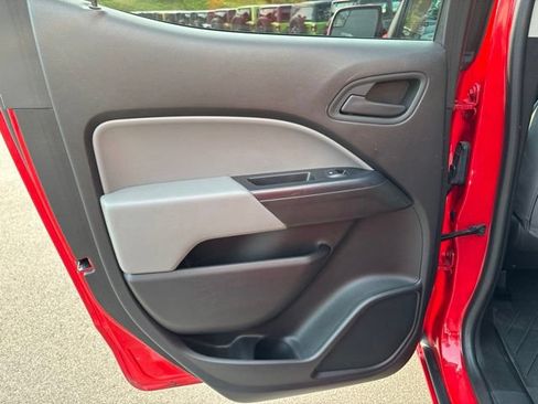 Used 2020 Chevrolet Colorado W/T w/ WT Convenience Package AWD/4WD image 14