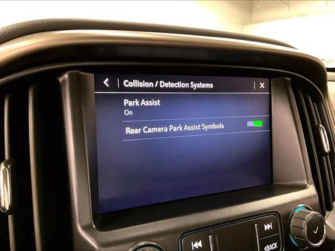 Used 2022 Chevrolet Colorado Z71 w/ Safety Package AWD/4WD image 37