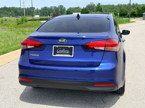 Used 2017 Kia Forte LX FWD image 29