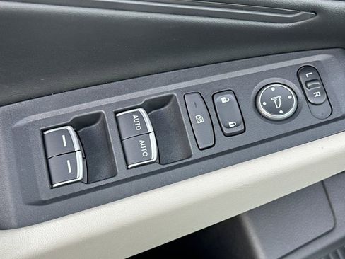 New 2025 Honda Accord SE image 12