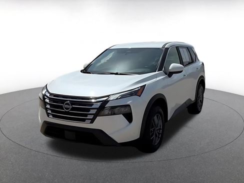 Used 2026 Nissan Rogue SV FWD image 7