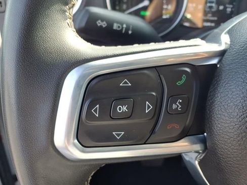 Used 2023 Jeep Wrangler Unlimited Sahara AWD/4WD image 8