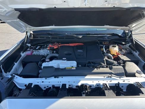 Used 2025 Toyota Sequoia Platinum image 13