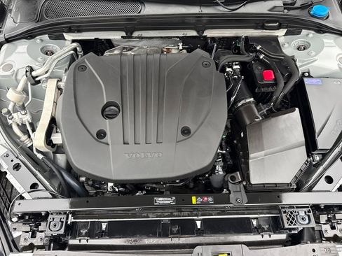Used 2025 Volvo S60 B5 Core image 28