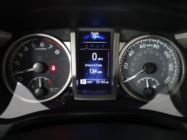 Used 2021 Toyota Tacoma SR5 RWD image 23