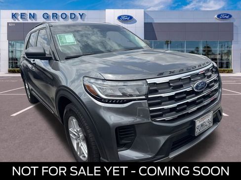 Certified 2025 Ford Explorer Active AWD/4WD image 1
