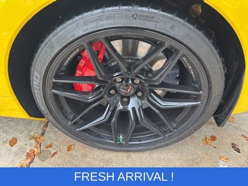 Used 2025 Chevrolet Corvette Z06 RWD image 16
