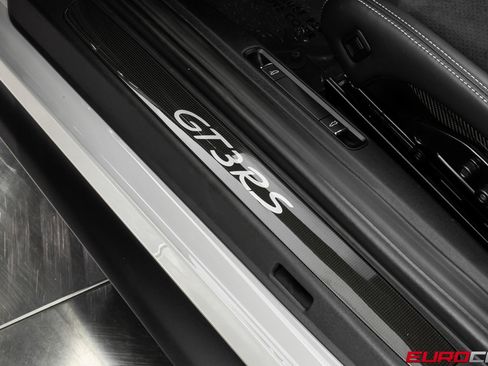 Used 2019 Porsche 911 GT3 RS RWD image 48