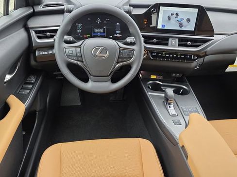 New 2026 Lexus UX 300h FWD image 11
