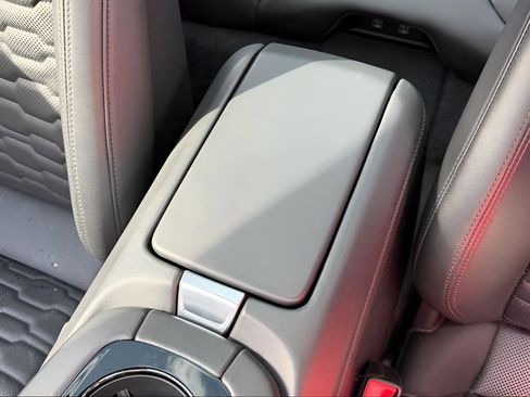 Used 2022 Audi e-tron GT Prestige image 46