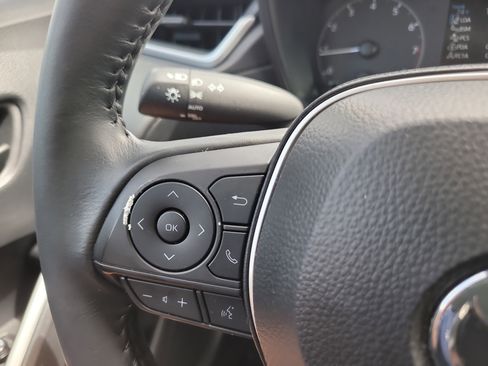 Certified 2024 Toyota Corolla Cross LE image 29