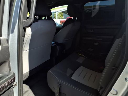 Certified 2025 Toyota Tacoma TRD Sport image 19