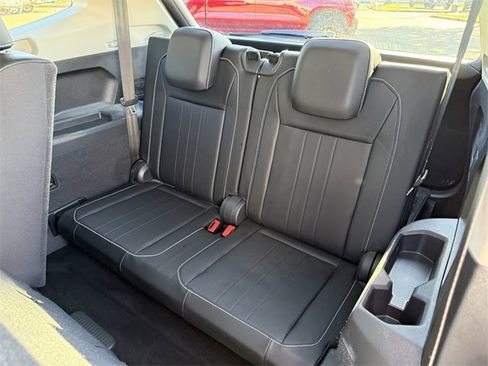 Certified 2023 Volkswagen Tiguan SE w/ Panoramic Sunroof Package image 26